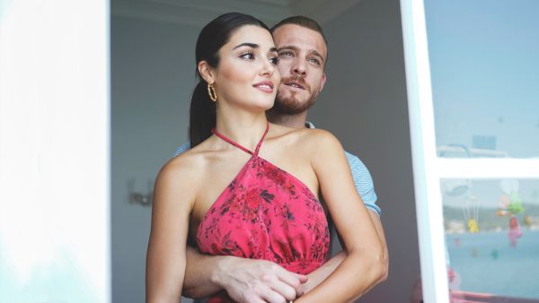 Kerem Bürsin and Hande Erçel relationship in 2023 from fans' side