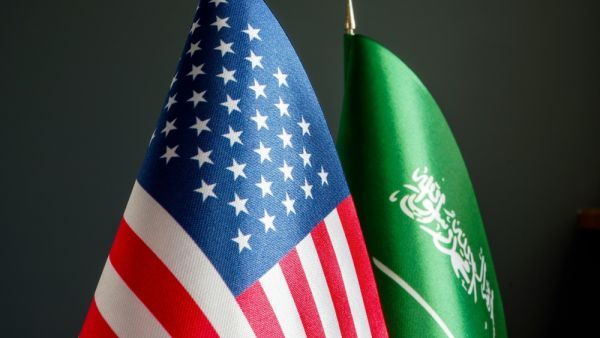 US-Saudi flags
