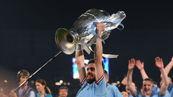 بيرناردو سيلفا (Photo by FRANCK FIFE / AFP)