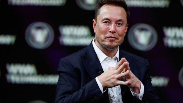 Elon Musk world's wealthiest individual incurs a USD 20.3 B Loss