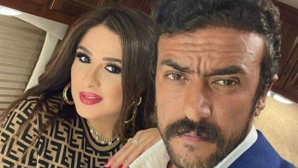 ياسمين عبد العزيز و أحمد العوضي