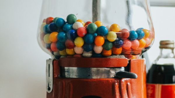 Gum, bloated