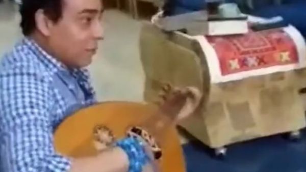 نقابة القراء المصرية تقاضي ملحنا رتل القران على انغام العود بتهمة ازدراء الاديان