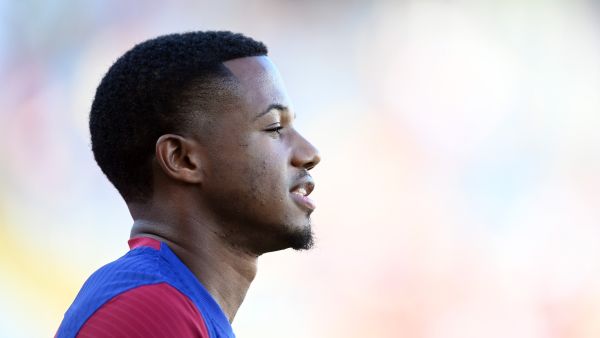 آنسو فاتي (Photo by Pau BARRENA / AFP)