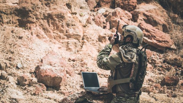 انفجارات قوية في القاعدة الأمريكية في الشدادي بريف الحسكة الجنوبي