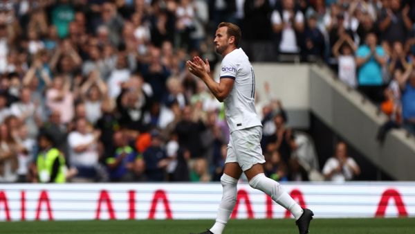 هاري كين (Photo by HENRY NICHOLLS / AFP)