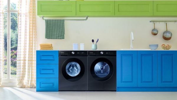 تشكل الأجهزة الجديدة جزءاً من منظومة الاتصال عبر تطبيق SmartThings الذي يوفر خدمة غسيل مخصصة وفعالة ومريحة للغاية عبر تحليل أنماط غسيل المستخدمين. سامسونج تطلق تشكيلة غسالات ومجففات الغسيل Bespoke AI الجديدة في دولة الإمارات ومنطقة الخليج