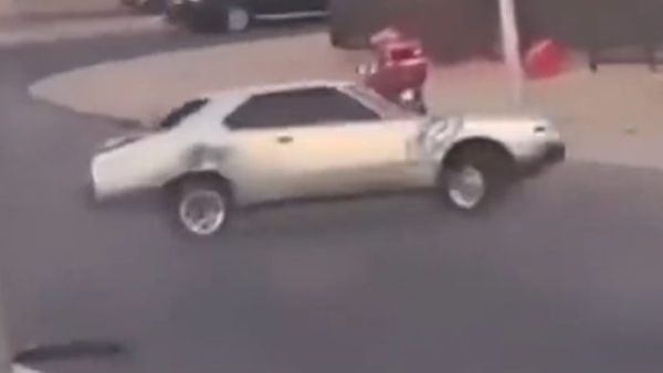 تحظر الكويت بشكل صريح أي نوع من أنواع القيادة المتهورة في الأماكن العامة