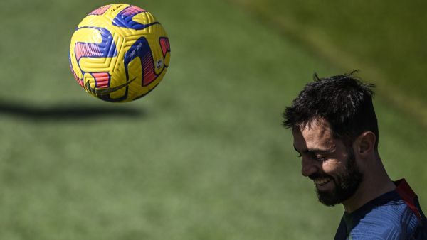 Portugal’s midfielder Bernardo Silva attends a training session at Cidade do Futebol in Oeiras, outskirts of Lisbon on June 13, 2023 ahead of their UEFA Euro 2024 Group J qualifiers match against Bosnia and Herzegovina. Portugal will play against Bosnia-Herzegovina on June 17, 2023 and against Iceland on June 20, 2023 in their UEFA Euro 2024 group J qualification matches. (Photo by Patricia DE MELO MOREIRA / AFP)