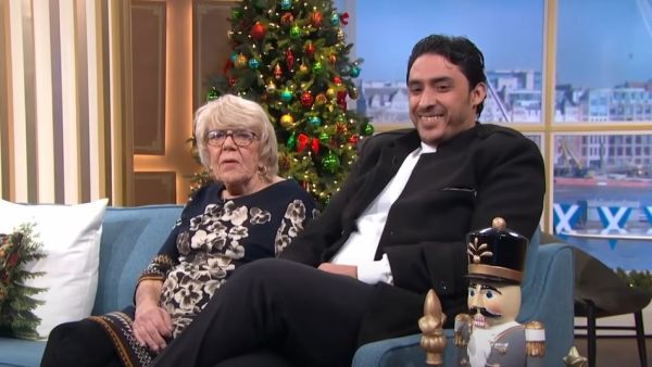 الشاب المصري ارتبط بالسيدة البريطانية في عام 2020 