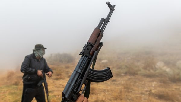 يوجد نحو مليوني لاجئ سوري على الأراضي اللبنانية، نحو 830 ألفاً منهم مسجّلون لدى الأمم المتحدة.