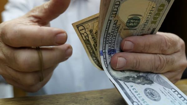 سعر الدولار اليوم مقابل الجنيه المصري