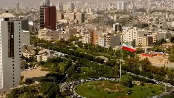 نزيلات يضرمن النار في سجن قرجك سئ الصيت في ايران