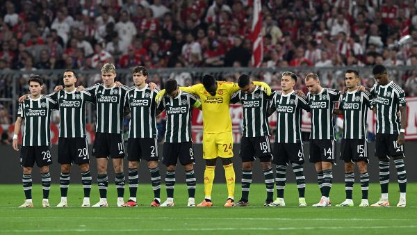 فريق مانشستر يونايتد (Photo by CHRISTOF STACHE / AFP)