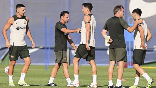 قائمة برشلونة النهائية في بطولة دوري أبطال أوروبا 2023-24