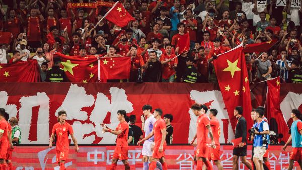 جماهير الصين الغاضبة تطالب باسترجاع نقود التذاكر بعد الخسارة أمام سوريا