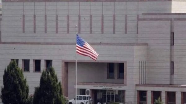 لبنان: عامل دليفري يعترف باطلاقه النار على السفارة الاميركية بسبب "اهانة"