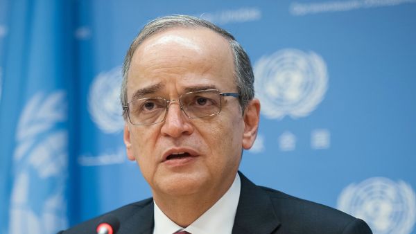 انتخاب هادي البحرة رئيسا للائتلاف السوري المعارض