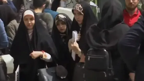 تصل حتى السجن 10 سنوات.. برلمان ايران يغلظ عقوبة عدم الالتزام بالحجاب 