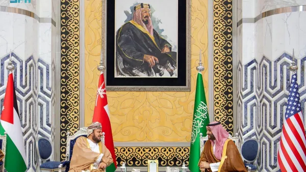 Saudi-Omani officials