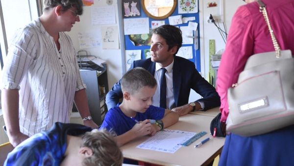 وزير التربية والشباب غابرييل أتال