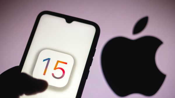آيفون 15