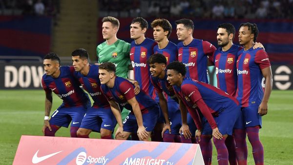 فريق برشلونة (Photo by Pau BARRENA / AFP)