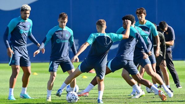 برشلونة مرشح لتحقيق انتصار جديد في دوري الأبطال (Photo by Pau BARRENA / AFP)