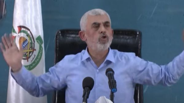 السنوار: حماس جاهزة فورا لصفقة تبادل شاملة مع اسرائيل