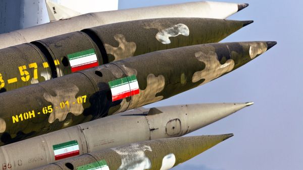 استقدمت اميركا سرب طائرات اف 16 فيما استنفرت ايران قواتها ووضعتها في وضع الهجوم