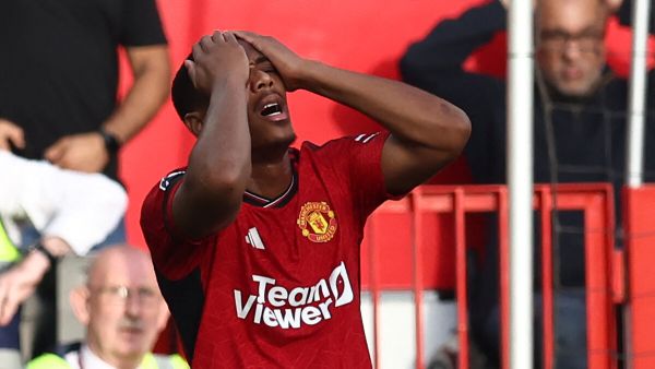 أنتوني مارسيال (Photo by Darren Staples / AFP)