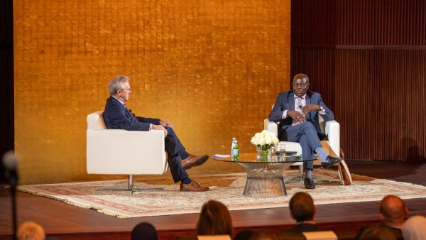 خلال الحدث نظمت جامعة جورجتاون في قطر، الجامعة الشريكة لمؤسسة قطر، مؤخرا فعالية بعنوان "من مجموعة العشرين إلى قمة أهداف التنمية المستدامة: أين نقف بشأن العمل اللائق والعدالة الاجتماعية؟" شارك فيها جيلبرت جيلبرت أنغبو، المدير العام لمنظمة العمل الدولية. الذي شدد في حديثه على الأهمية الحيوية لتبني التعددية والتعاون العالمي لخلق عالم أكثر إنصافا وعدلا. بعد مقدمة للدكتور غيرد نونيمان، أستاذ العلاقات الدولية ودراسات الخليج في جامعة جورجتاون في قطر، قدم أنغبو لمحة متعمقة عن التزام منظمة العمل الدولية بتعزيز العدالة الاجتماع