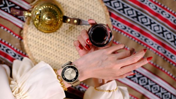 HUAWEI WATCH GT 4 هواوي تغيّر قواعد اللعبة بساعتها الجديدة HUAWEI WATCH GT 4 ورؤيتها الجديدة: "رائدة في الموضة"