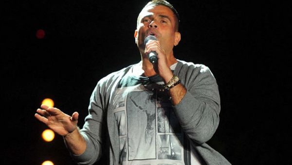 Amr Diab postpones concert in solidarity with Palestine. (Amro Maraghi/ AFP)