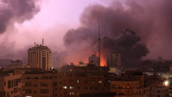 ماكرون دعا لتوسيع العمليات، وتشكيل تحالف دولي لمقاتلة حماس 
