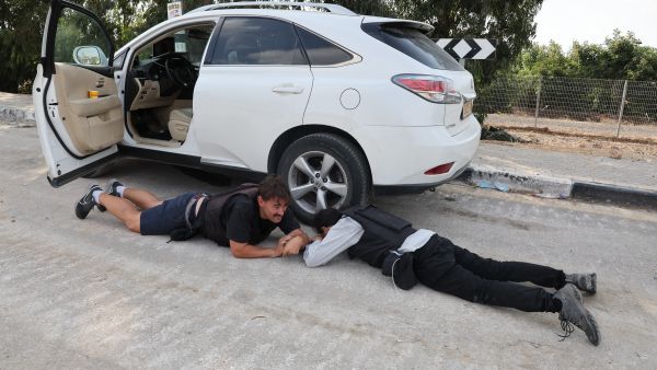 حماس تأسر مستوطنين  وجنود من غلاف قطاع غزة