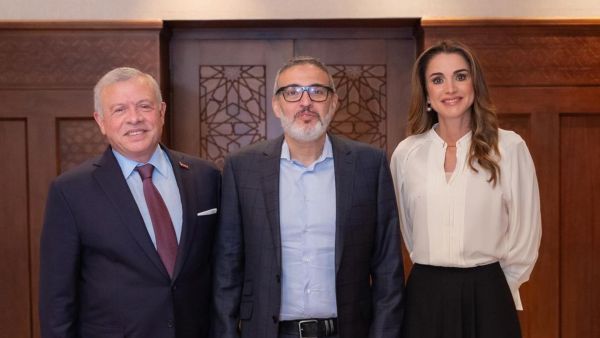 الملك عبدالله والملكة رانيا يستقبلان الدكتور غسان أبو ستة 