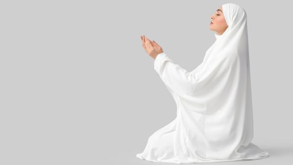 دعاء من يقرأه يرزق بما تمنى انتظاره من سنين