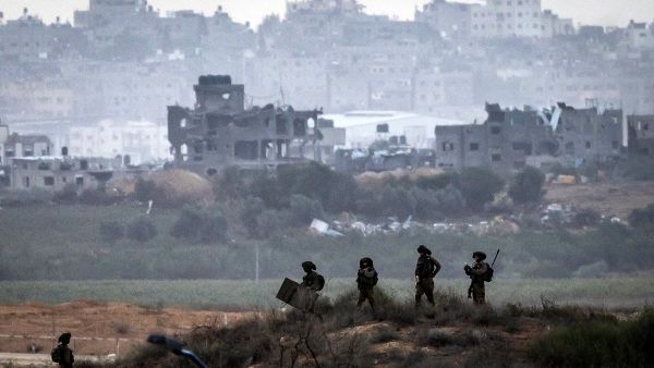 الجيش الاسرائيلي يقتحم مجمع الشفاء والبيت الابيض يشدد على حماية المستشفيات والمرضى