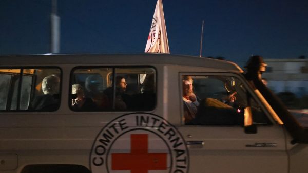 بدء عملية تبادل الأسرى