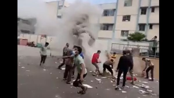 بالقيديو.. اسرائيل تقصف بالفسفور مدارس يحتمى فيها الاف النازحين في غزة