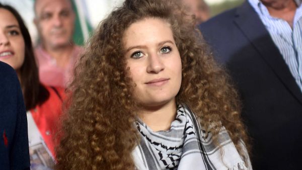  الشابة الفلسطينية عهد التميمي 