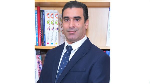 الدكتور علي الشعري وايل كورنيل للطب - قطر تناقش الأمراض التنكسية العصبية في إطار سلسلة حلقات دراسية شبكية