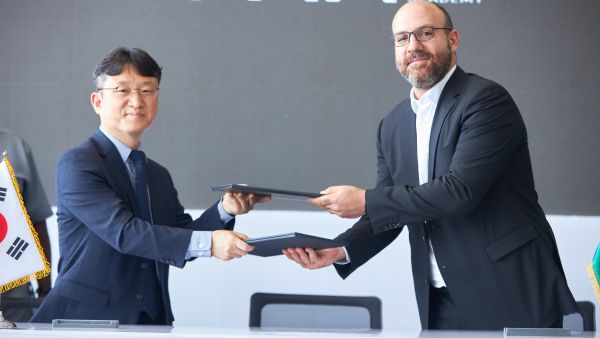 During the event Kia Signs MoU with Rana Motors to advance EV vehicle training in Ghana