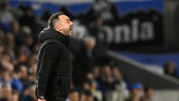 Brighton's Italian head coach Roberto De Zerbi shouts instructions to the players from the touchline during the UEFA Europa League Group B football match between Brighton and Hove Albion and Ajax at the American Express Community Stadium in Brighton, southern England on October 26, 2023. (Photo by Glyn KIRK / AFP)