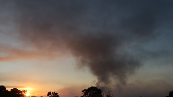 عشرات الشهداء والجرحى في قصف استهدف مخيم النصيرات