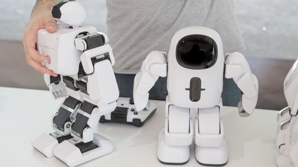 HarmonyOS-Powered humanoid robot 'Aelos'