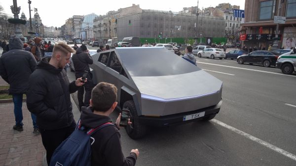 Tesla cybertruck 