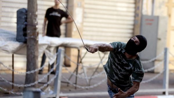 القوات الاسرائيلية تشن حملة اعتقالات واسعة في القدس والضفة الغربية