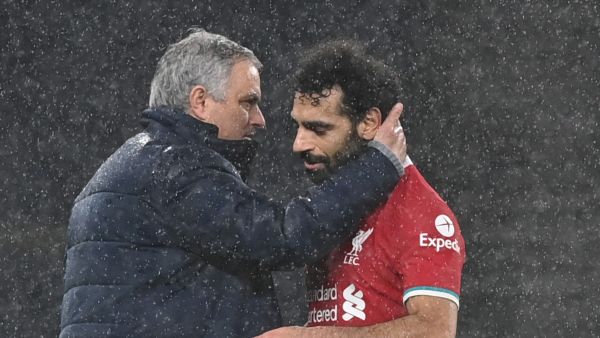صلاح ومورينيو AFP / POOL / Shaun Botterill